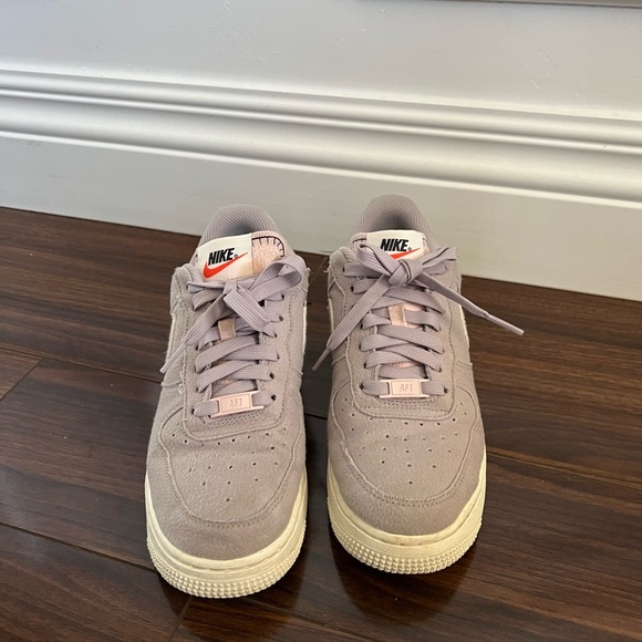 Nike Air Force 1 - Picture 3 of 5